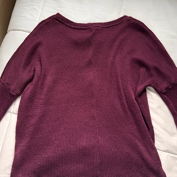 MAROON SWEATER - Picture 2 of 3